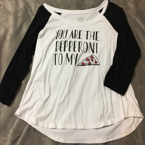 torrid Tops - Torrid pizza 3/4 sleeve raglan style top